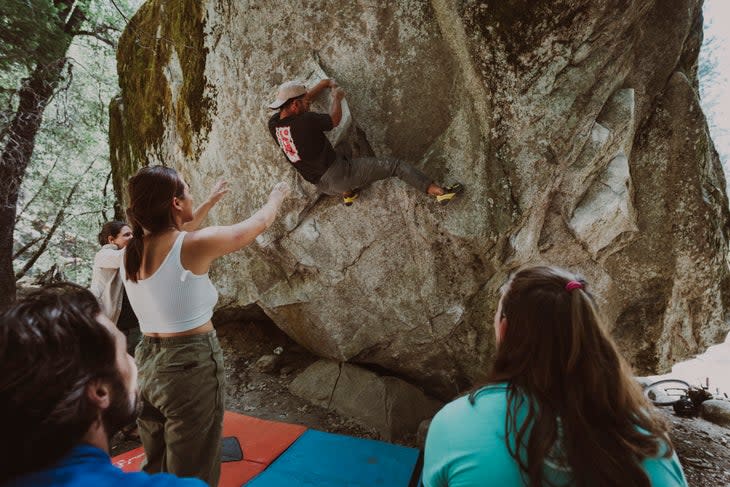 <span class="article__caption">A group of climbers put themselves to the test on Yosemite’s notoriously difficult boulders during a Bouldering Workshop led by Nina Williams and Shondeen Chavez</span> (Photo: Miya Tsudome)