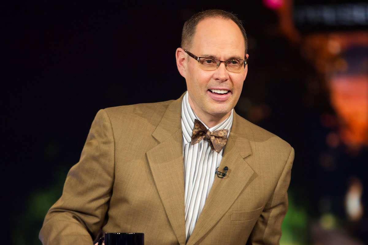 Ernie Johnson will interview guests on a new twice-weekly NBA talk