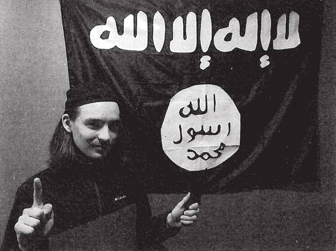 Alexander Mercurio took a photo next to the Islamic State group’s flag that he planned to post online before his attack.