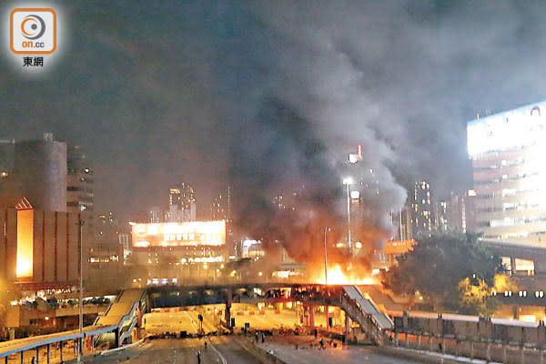 香港理工大學於前年反修例事件中爆發激烈衝突。