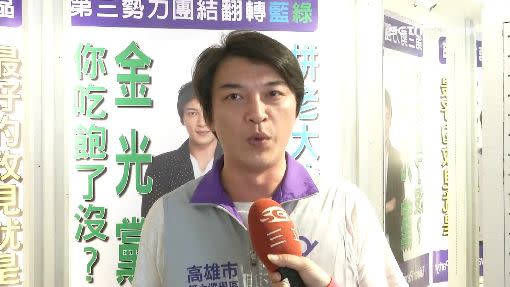 立委候選人李建輝（安定亞）澄清，一開始就知道對方行動不佳，從不安排她輔選行程。