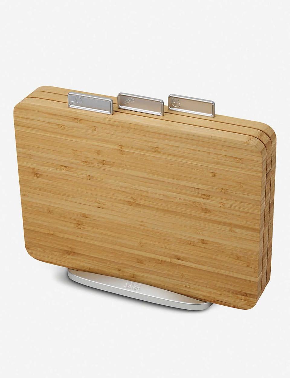 7) Sleek, bamboo chopping boards