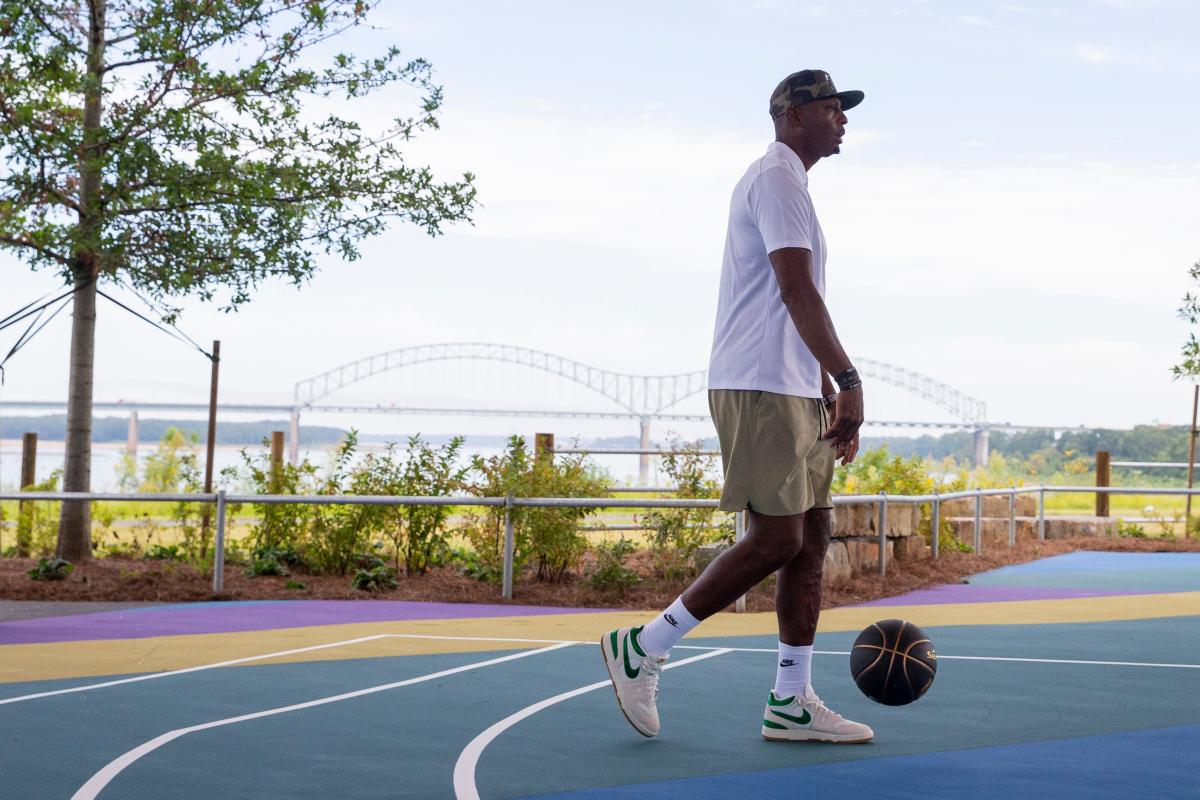 Memphis Basketball Legend Penny Hardaway Speaks Out On Racial