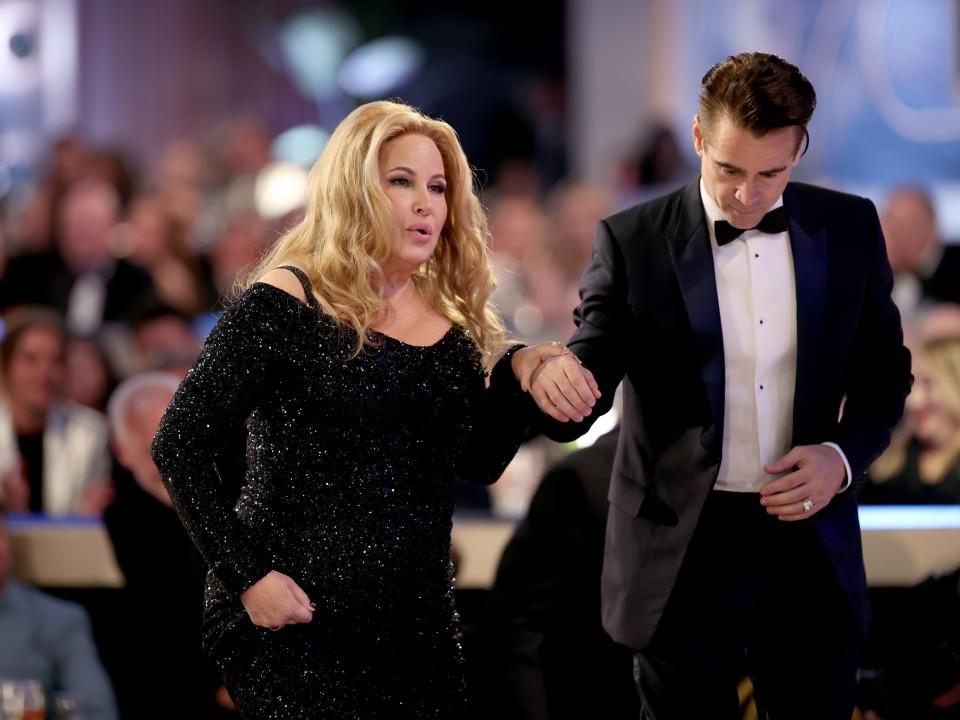 Jennifer Coolidge and Colin Farrell at the 2023 Golden Globe Awards