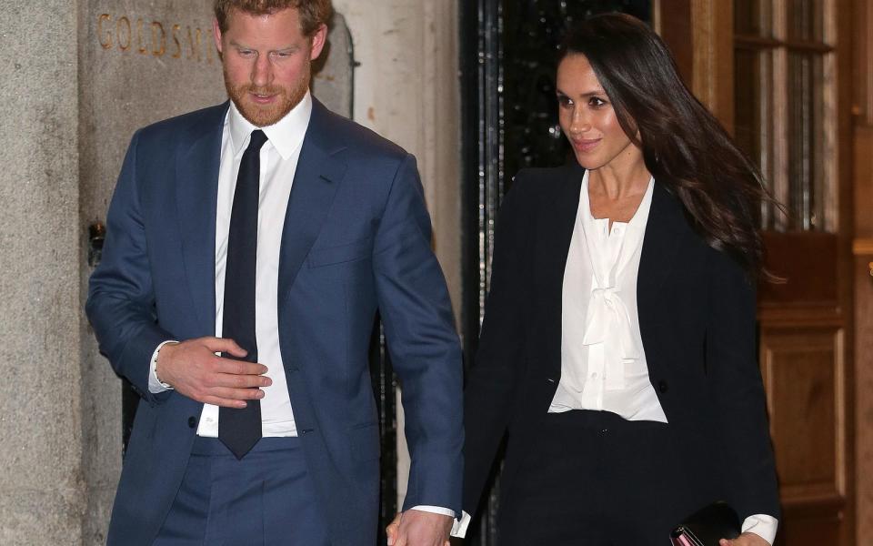 In aller Welt wird Herzogin Meghan für ihren Stil gefeiert. Nun wird die Modeikone auch von der Fashion-Welt offiziell geadelt: Sie soll an der September-Ausgabe der britischen "Vogue" mitwirken dürfen.