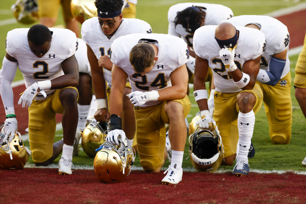 Peacock offers special discount for Notre Dame's 1st game on platform: How  to subscribe to watch Toledo vs. Notre Dame 