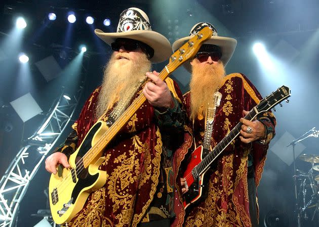 Dusty Hill, à gauche, et Billy Gibbons, à droite, des ZZ Top, lors de leur concert au Montreux Jazz Festival en Suisse, le 20 juillet 2003. (Photo: Reuters Photographer via Reuters)