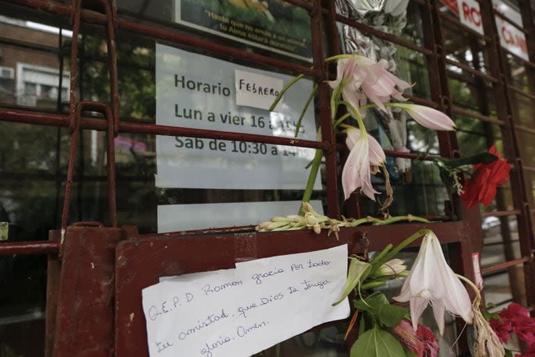 Los mensajes que dejaron los vecinos en el local de Ramón Acuña