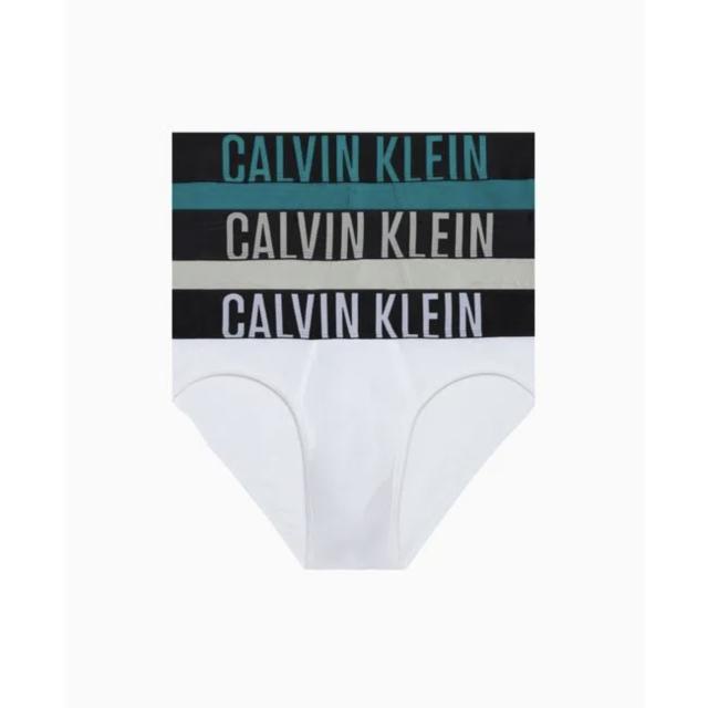 Calvin Klein vs. Victoria's Secret: ¿quién tiene la ropa interior más  barata?