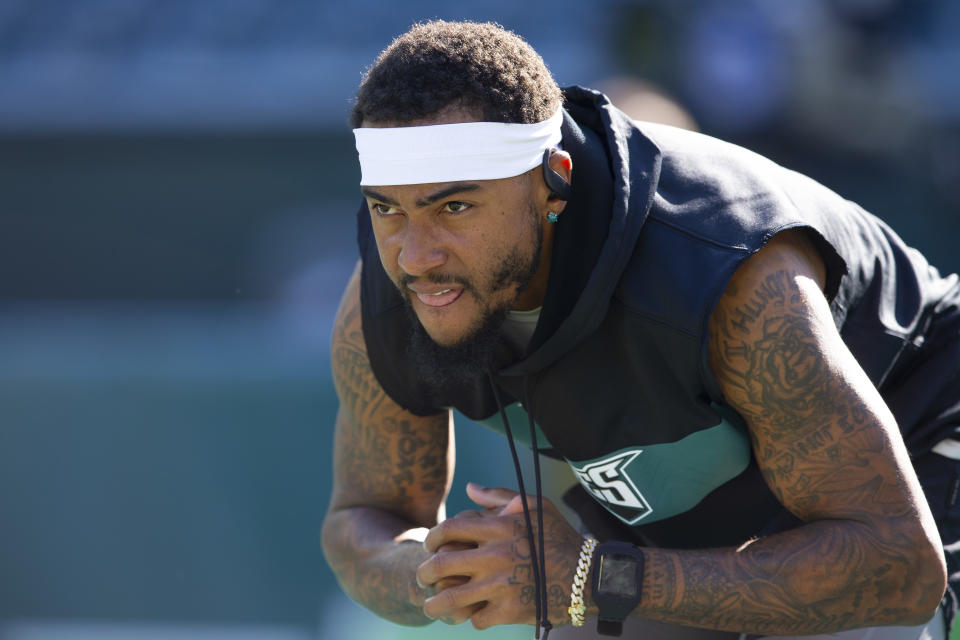 PHILADELPHIA, PA - NOVEMBER 03: DeSean Jackson #10 of the Philadelphia Eagles looks on prior to the game against the Chicago Bears at Lincoln Financial Field on November 3, 2019 in Philadelphia, Pennsylvania. (Photo by Mitchell Leff/Getty Images)