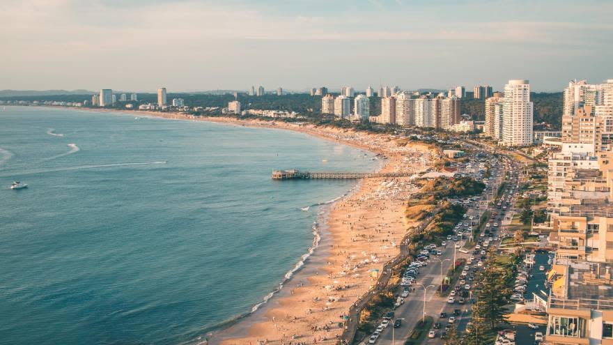 Pese a la coyuntura económica, se espera una buena cantidad de turistas argentinos en la ciudad uruguaya.