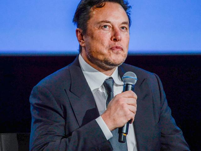 Elon Musk Calls for Remaining Twitter Coders, Engineers to Meet Him