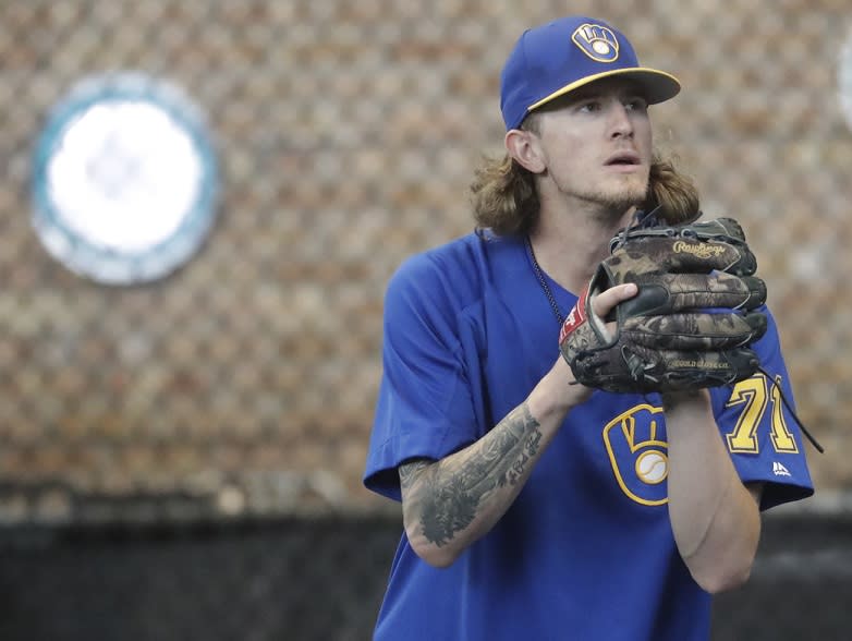 Brewers fans greet Josh Hader with loud cheers in first outing since  offensive tweets surfaced