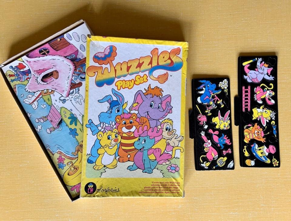 Wuzzles colorforms