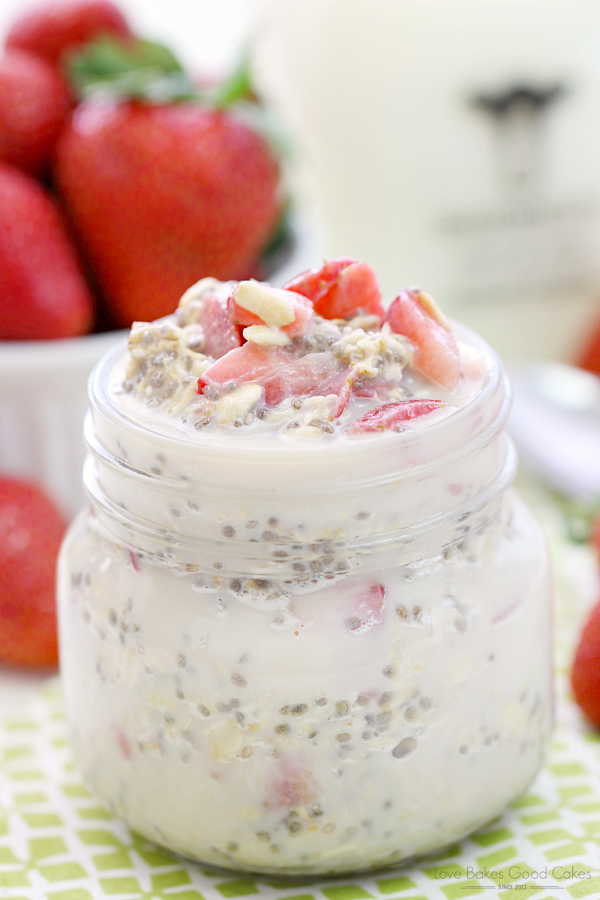 Strawberry Vanilla Overnight Oatmeal