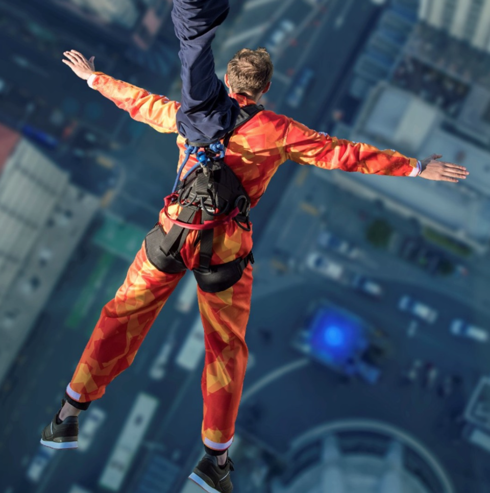 man jumps off sky tower auckland 
