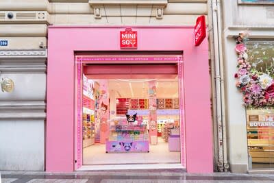 The new MINISO Champs-Elysées brings an eye-catching design to the famous avenue