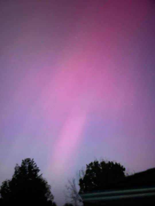 View of the northern lights from Holt, Missouri. Courtesy: Mike Holsted