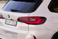 <p>2023 BMW iX5 Hydrogen prototype</p>