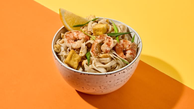 pad Thai in white bowl