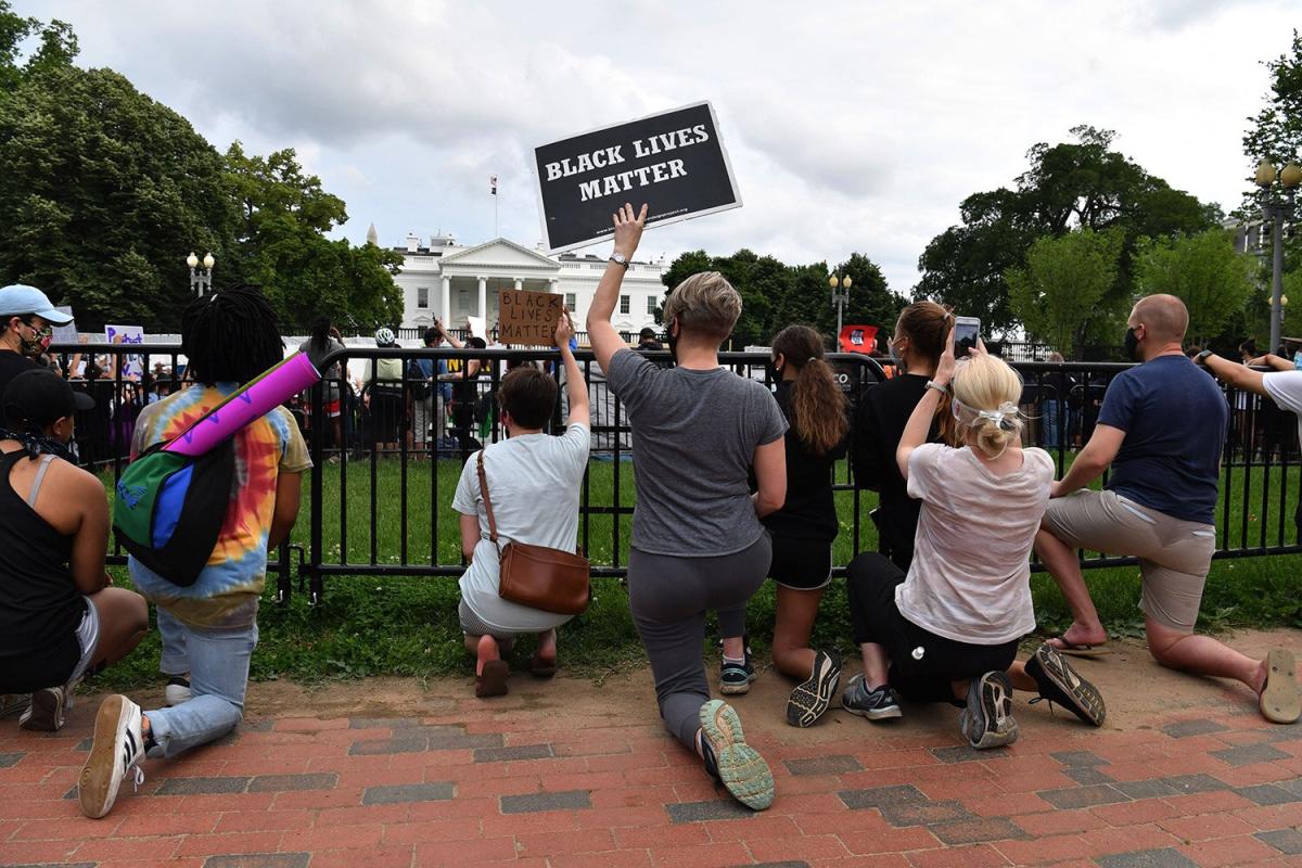 as-protests-erupt-nationwide-trump-lauds-secret-service-for-coming