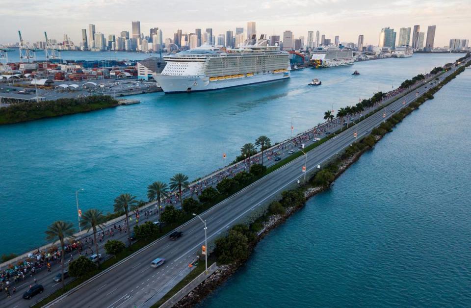 Runners on the MacArthur Causeway headed toward Miami Beach from downtown Miami during the 2020 Miami Marathon and Half Marathon on Feb. 9, 2020. The 2023 race is scheduled for Jan. 29.