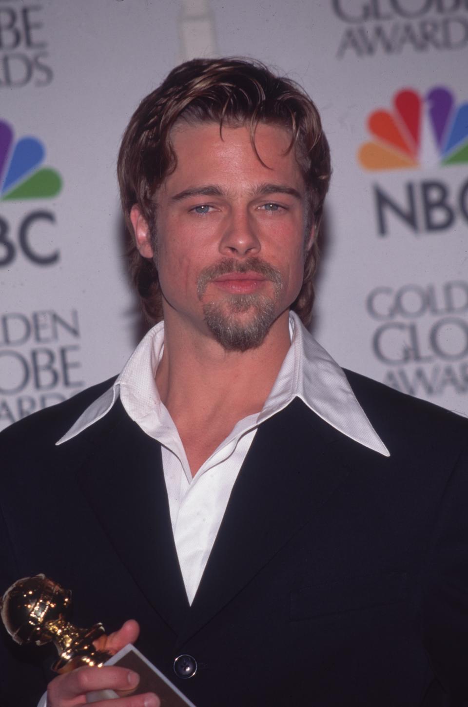 Brad Pitt fue nominado al Oscar y ganó el Globo de Oro por su trabajo en '12 Monos'. (Foto de Bob Grant/Fotos International/Getty Images)