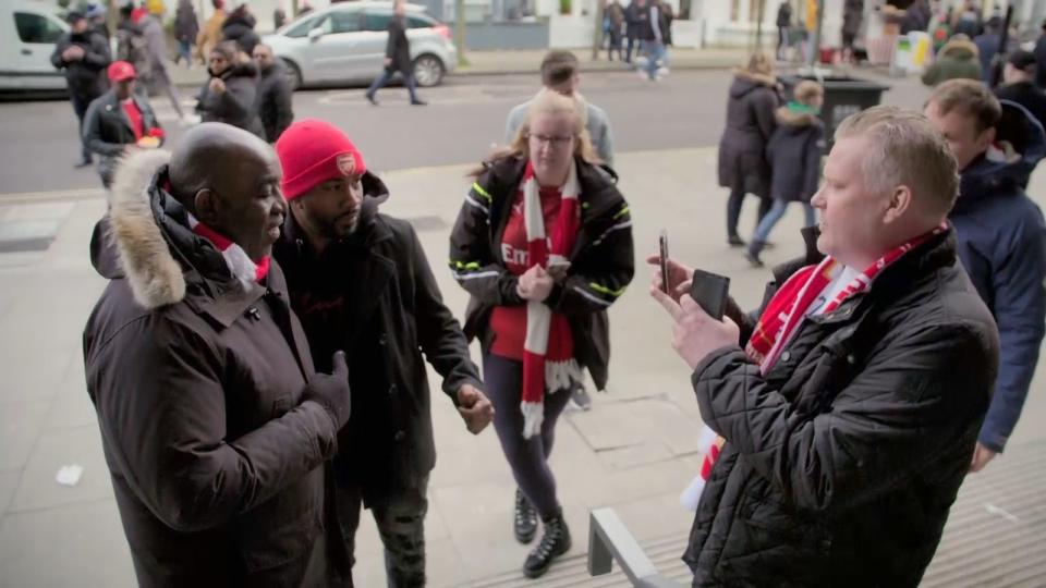 Als absoluter Arsenal-Experte ist Robbie Lyle (links) gefragter Gesprächspartner bei den Fans. (Bild: ZDF/Appeal TV)