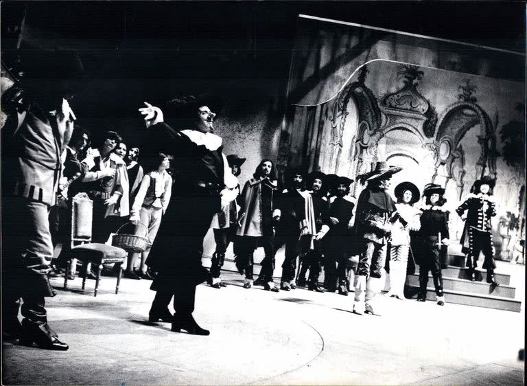 Imagen de aquella puesta de Cyrano de Bergerac, de 1977, que protagonizó el gran Ernesto Bianco en la sala Martín Coronado del Teatro Sala Martín