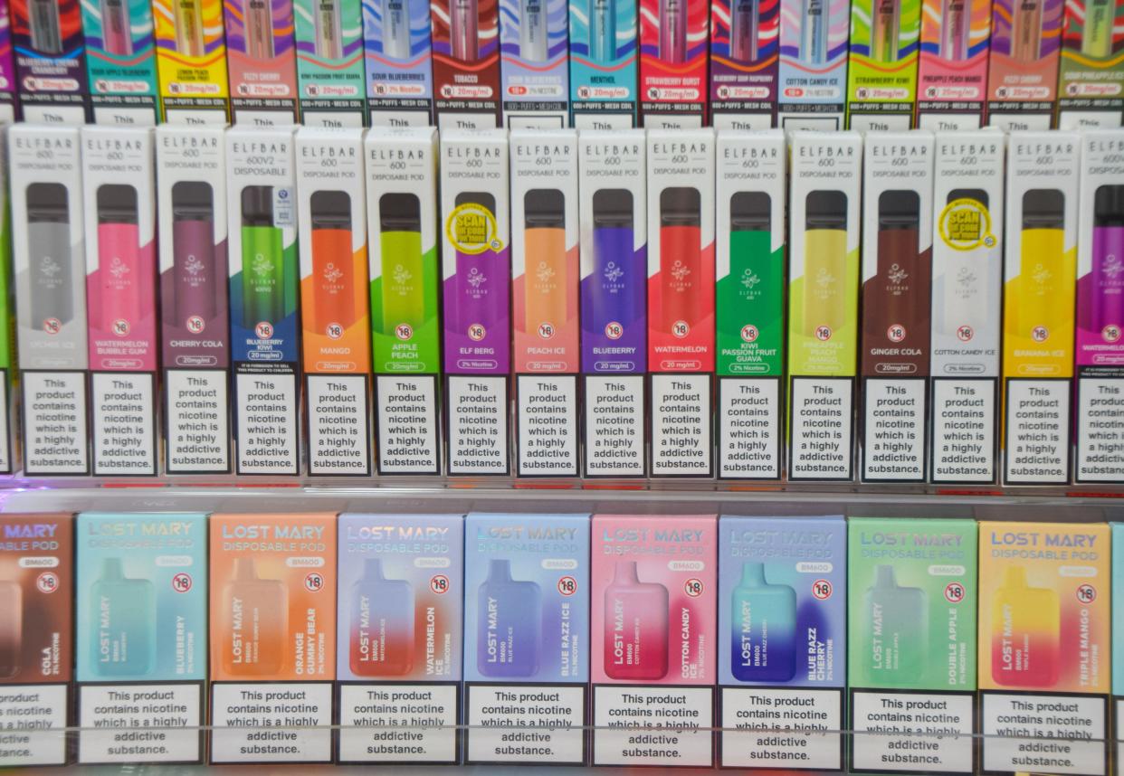 January 29, 2024, London, England, UK: A shop in central London displays colourful vapes as the UK government bans disposable vapes to prevent children from getting addicted. (Credit Image: © Vuk Valcic/ZUMA Press Wire) EDITORIAL USAGE ONLY! Not for Commercial USAGE!