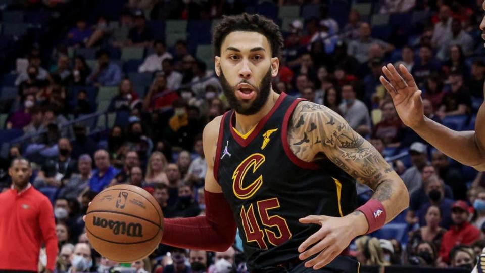 Denzel Valentine with Cavaliers