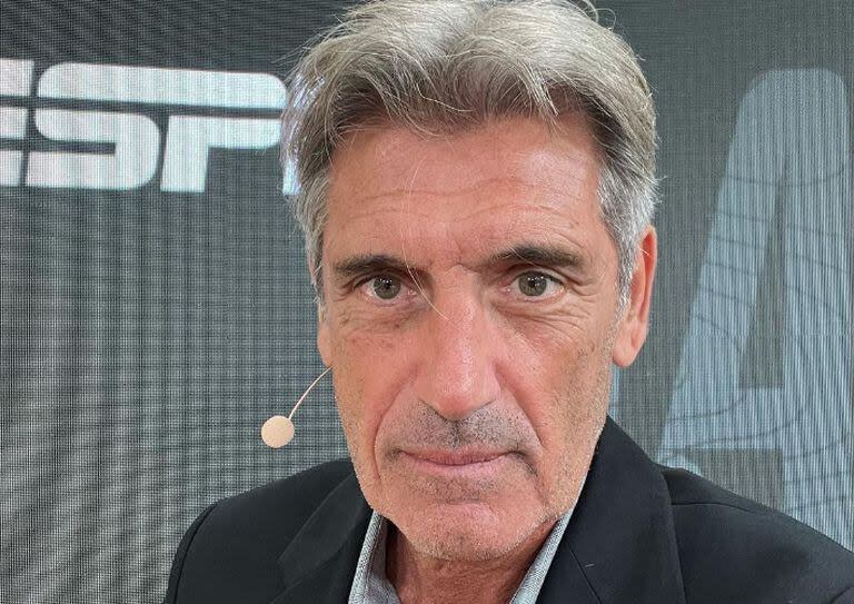 Simón, campeón del mundo Sub 19 en 1979 y subcampeón del mundo en Italia 90, es en la actualidad panelista de fútbol en ESPN