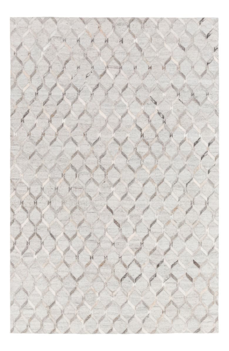 10 Big, Decidedly Not-Boring Rugs on Sale at Nordstrom RN