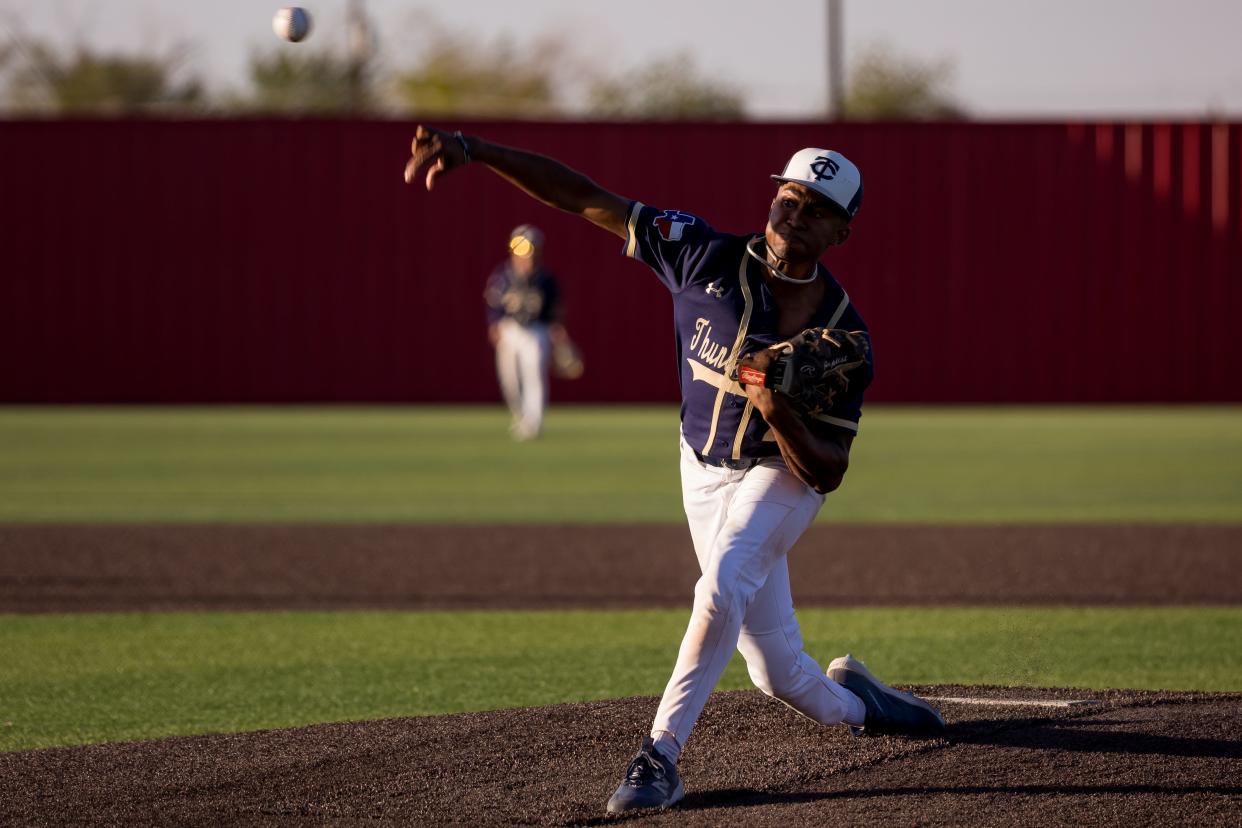 Coronado’s Jaxon Baptist (4) pitches the ball at a baseball game against Socorro High School Tuesday, April 23, 2024, at Socorro High School, in El Paso, TX.