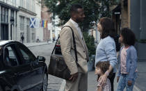 This image released by Apple shows Marlon Wayans, left, Rashida Jones, Alexandra Mary Reimer, foreground, and Liyanna Muscat, right, in a scene from "On the Rocks." (JoJo Whilden/Apple via AP)