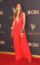 <p>Heidi Klum’s lower-than-low-cut red gown gave off major beach vibes. (Photo: Getty Images) </p>