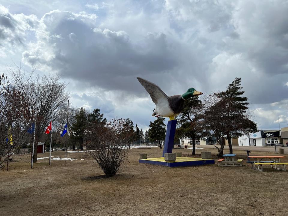 The community has the largest statue of a mallard in the world.