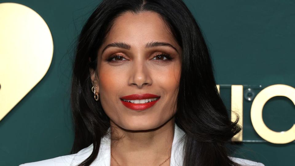 Freida Pinto wearing eye makeup looks brown eyes