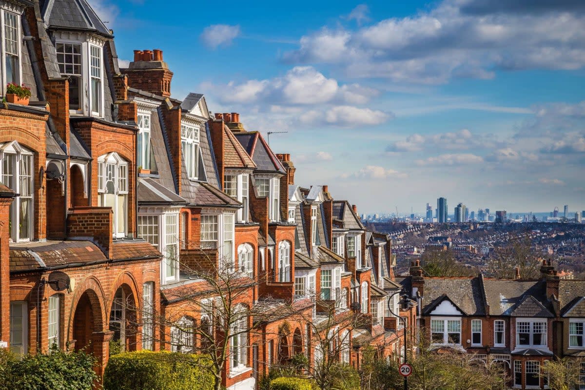 The average asking price of a home in the UK is now £365,357 (Shutterstock / ZGPhotography)