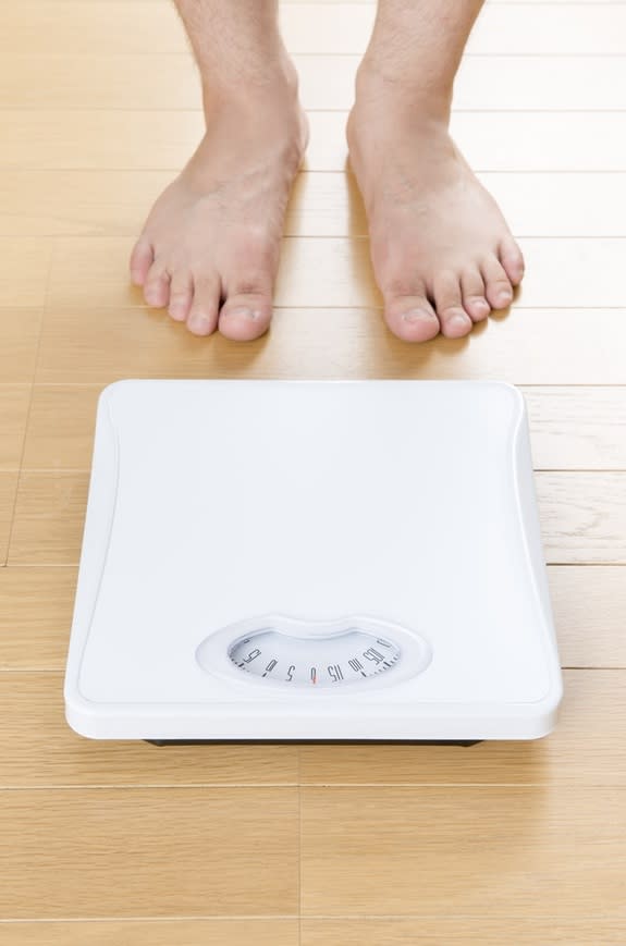 New advice for weight loss: Get on the scale every day