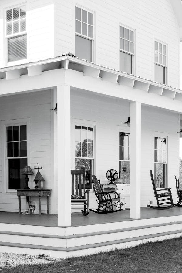 This Porch Was a Hodgepodge of Furniture