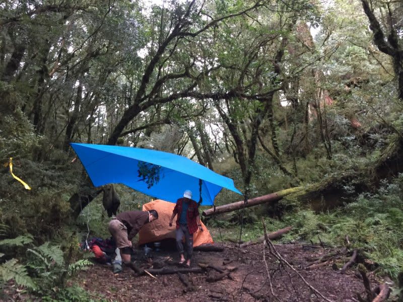 登山塔魔巴稜線（呂紹煒攝）