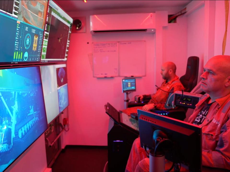 The control room onboard the Hidden Gem, the ship of TMC.