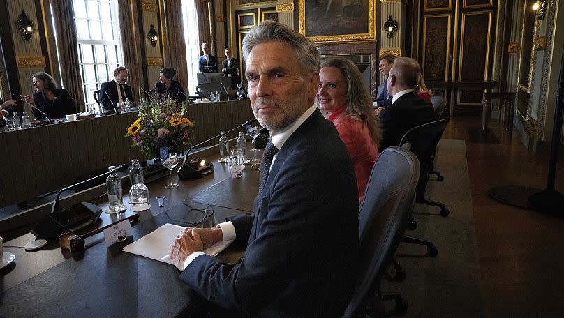 El primer ministro Dick Schoof al frente de un gabinete cuatripartito.