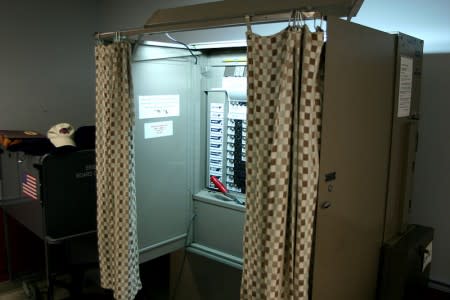 University_at_Buffalo_voting_booth-450x300