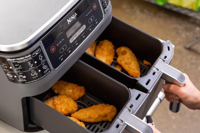 I am looking at getting my wife this 8qt Ninja air fryer. She has the 5qt  XL Ninja now. Is this one good? : r/airfryer