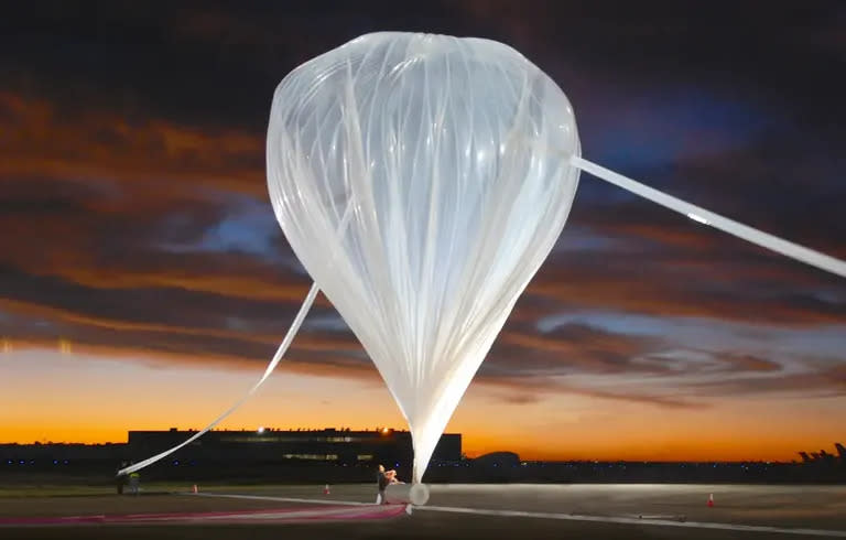 El globo Stratollite es un vehículo teledirigido que es llevado al borde del espacio por un sistema de gigantescos globos de altitud elevada.