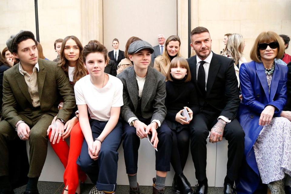 Twinning! Victoria Beckham’s Daughter Harper Is Anna Wintour’s Mini-Me at Fashion Show