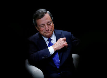 FILE PHOTO - European Central Bank (ECB) President Mario Draghi attends a ceremony to receive the Gold Medal of the Jean Monnet Fondation for Europe in Lausanne, Switzerland May 4, 2017. REUTERS/Denis Balibouse/File Photo