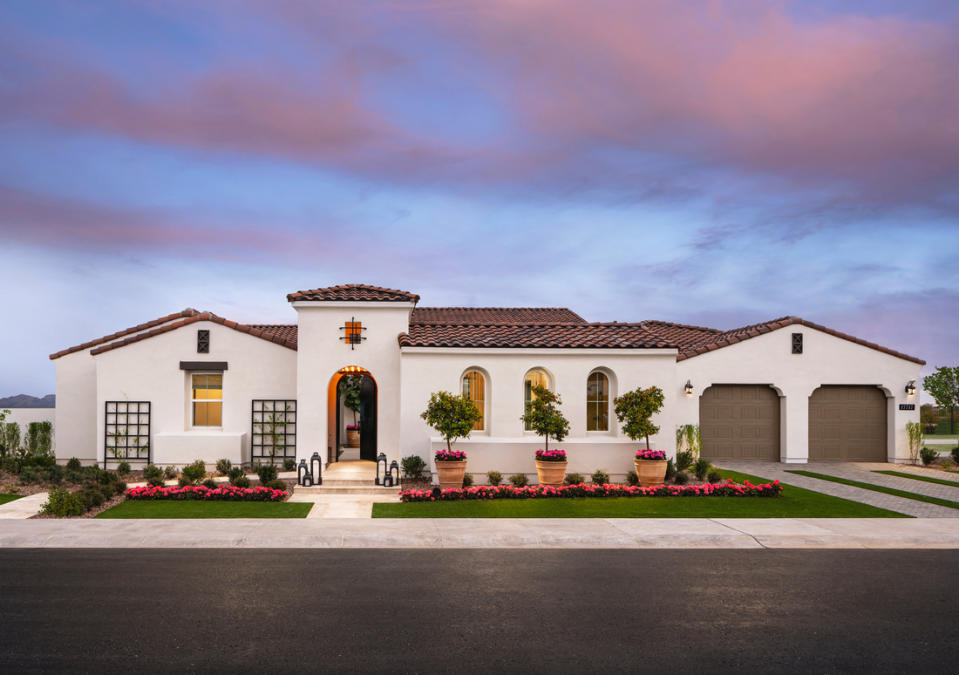 Stonegate Court by Toll Brothers